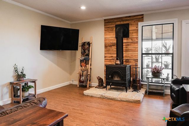 1439 Dagg Road, Yoakum, TX 77995