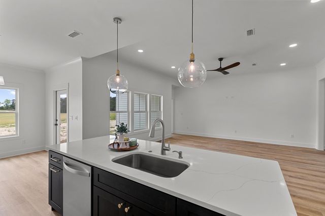 158 Oscar Godwin Road, Dothan, AL 36301