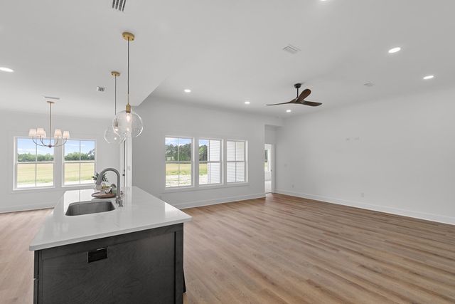 158 Oscar Godwin Road, Dothan, AL 36301