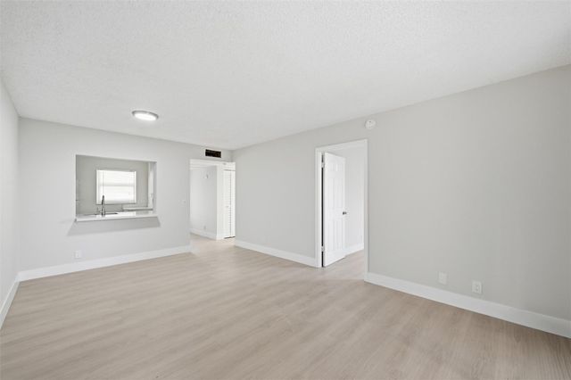 9430 Poinciana Place 409, Davie, FL 33324