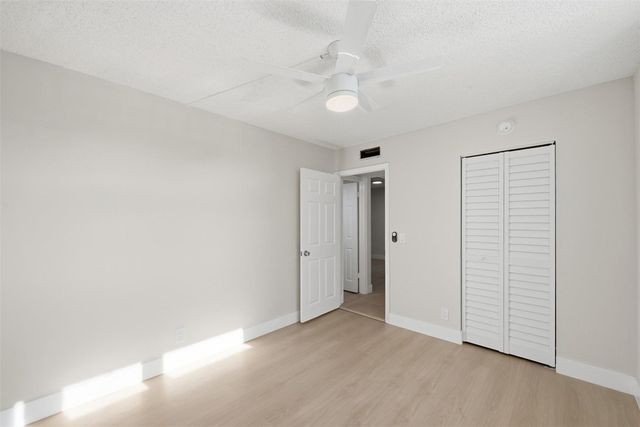 9430 Poinciana Place 409, Davie, FL 33324