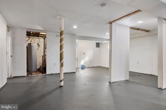 303 PINE ST, Carneys Point, NJ 08069