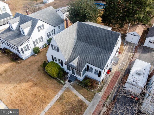 303 PINE ST, Carneys Point, NJ 08069