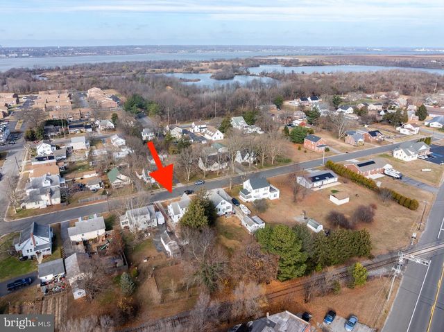 303 PINE ST, Carneys Point, NJ 08069