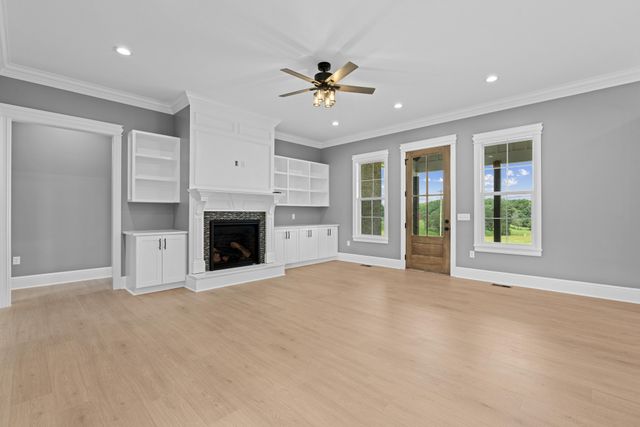 2981 Cane Creek Rd, Cookeville, TN 38506