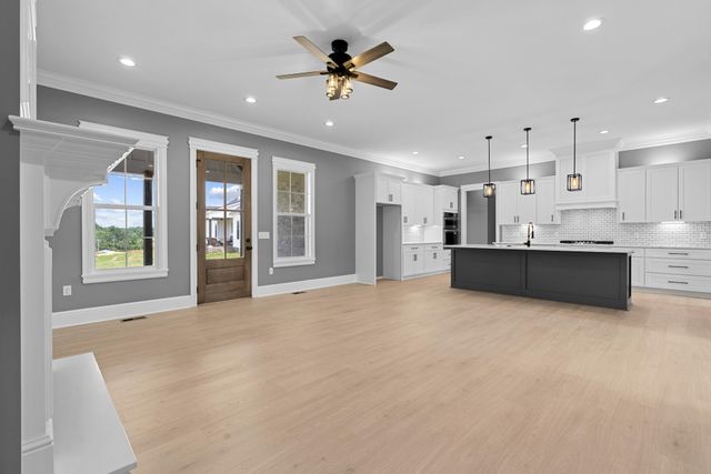 2981 Cane Creek Rd, Cookeville, TN 38506
