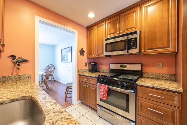 225 Lincoln Street APT D8, South Duxbury, MA 02332