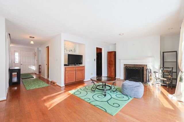 225 Lincoln Street APT D8, South Duxbury, MA 02332