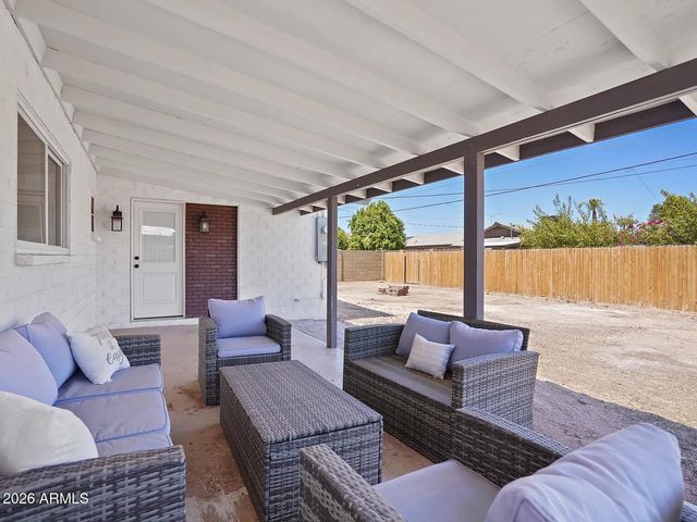 8626 E ROANOKE Avenue, Scottsdale, AZ 85257