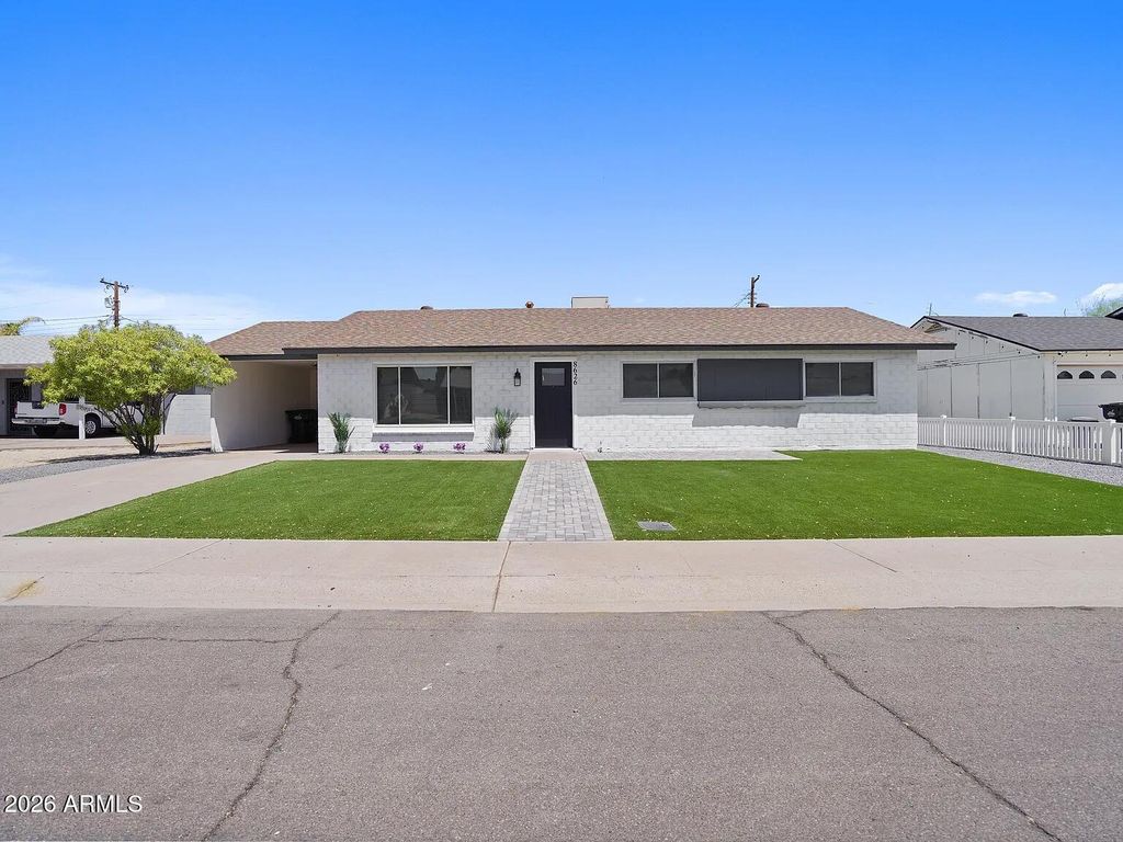 8626 E ROANOKE Avenue, Scottsdale, AZ 85257