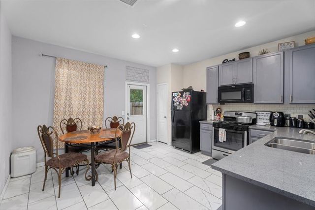 9910 Orchid Spring Lane, Houston, TX 77044