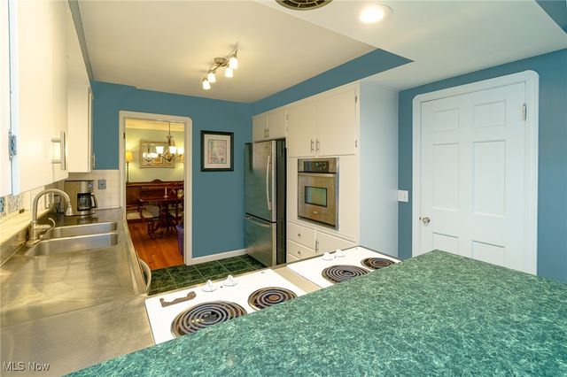 19091 Inglewood Avenue, Rocky River, OH 44116