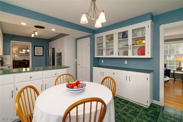 19091 Inglewood Avenue, Rocky River, OH 44116