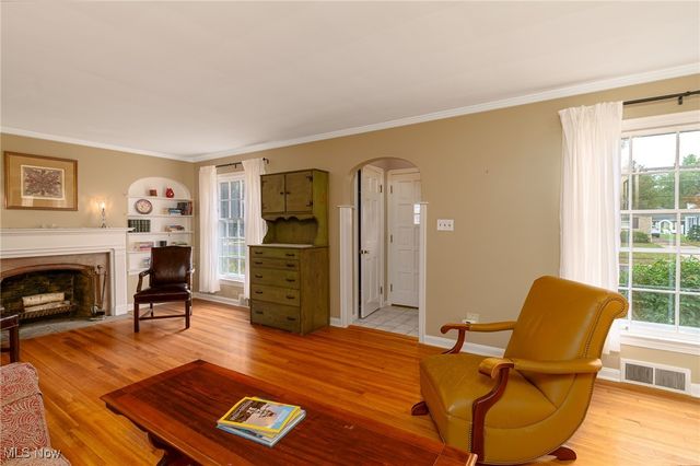 19091 Inglewood Avenue, Rocky River, OH 44116