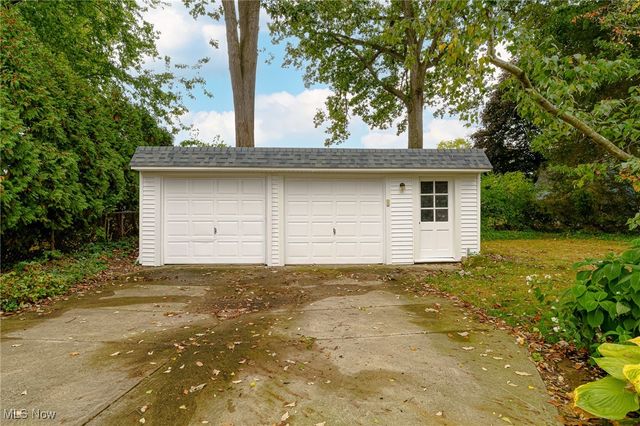 19091 Inglewood Avenue, Rocky River, OH 44116