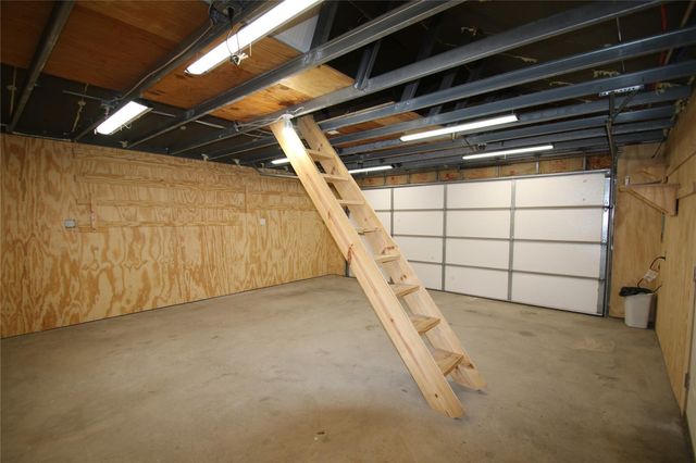 3320 W 5th Street, Fort Worth, TX 76107