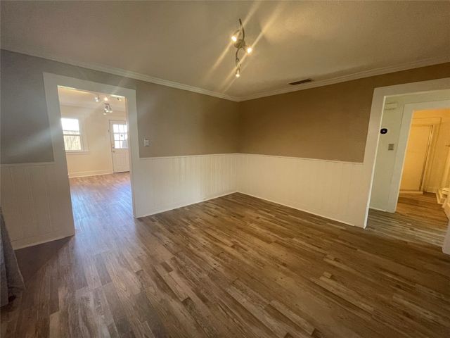 3320 W 5th Street, Fort Worth, TX 76107