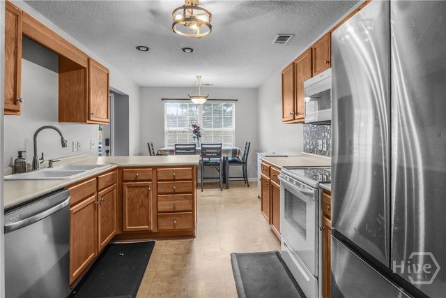 266 River Bend Drive, Midway, GA 31320