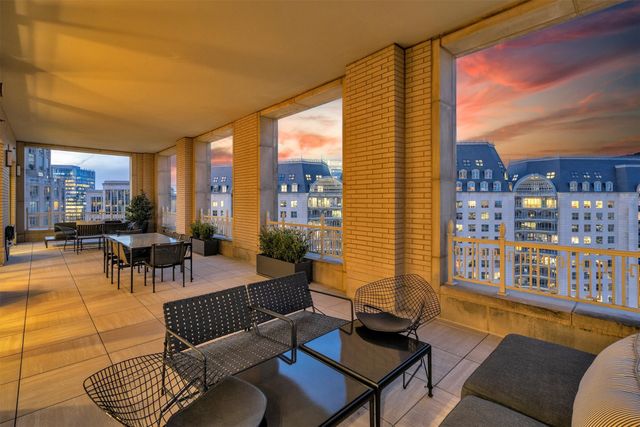 2525 N Pearl Street 1801, Dallas, TX 75201