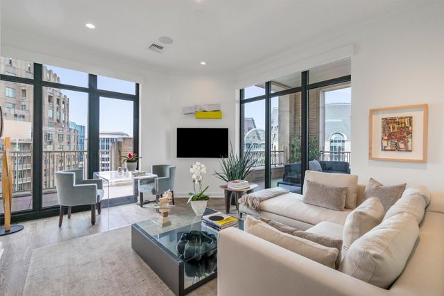 2525 N Pearl Street 1801, Dallas, TX 75201