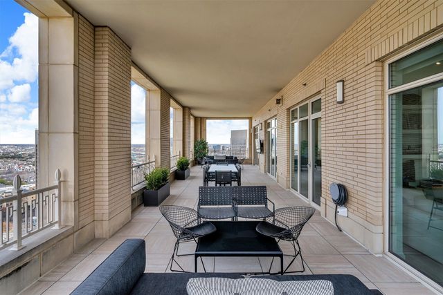 2525 N Pearl Street 1801, Dallas, TX 75201