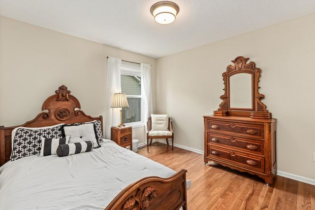 4715 NE Briarwood Drive, Ankeny, IA 50021