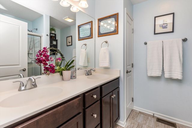 4715 NE Briarwood Drive, Ankeny, IA 50021