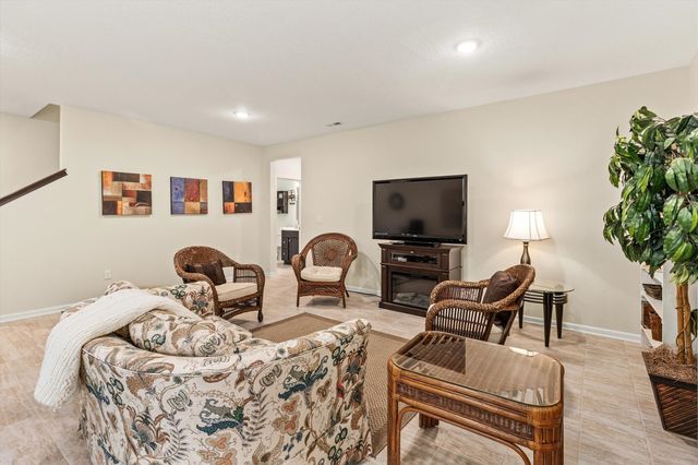 4715 NE Briarwood Drive, Ankeny, IA 50021