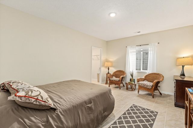 4715 NE Briarwood Drive, Ankeny, IA 50021