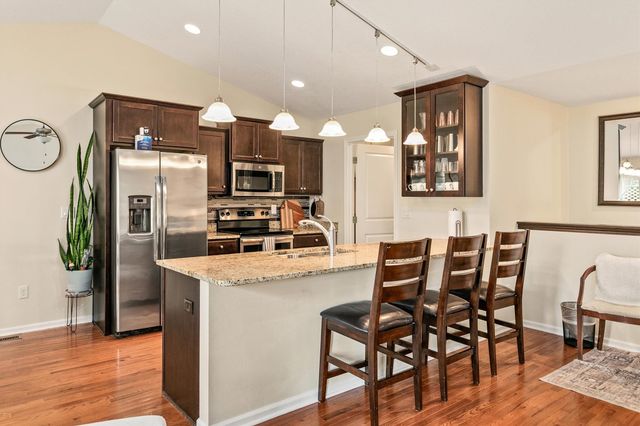 4715 NE Briarwood Drive, Ankeny, IA 50021