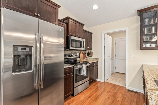 4715 NE Briarwood Drive, Ankeny, IA 50021
