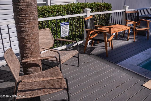 215-217 N 12TH Avenue, Jacksonville Beach, FL 32250