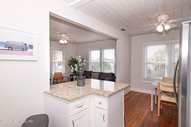 215-217 N 12TH Avenue, Jacksonville Beach, FL 32250