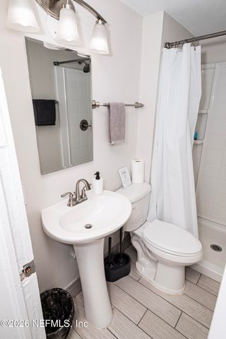 215-217 N 12TH Avenue, Jacksonville Beach, FL 32250