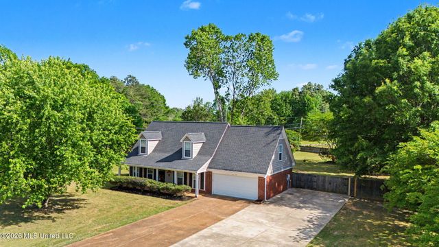 6795 Goodman Road, Walls, MS 38680