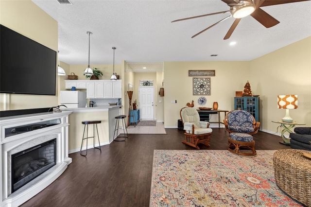 2312 BROOKFIELD GREENS CIRCLE 61, Sun City Center, FL 33573