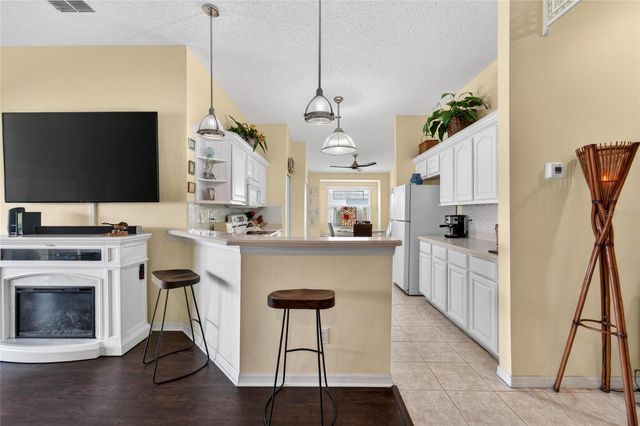 2312 BROOKFIELD GREENS CIRCLE 61, Sun City Center, FL 33573