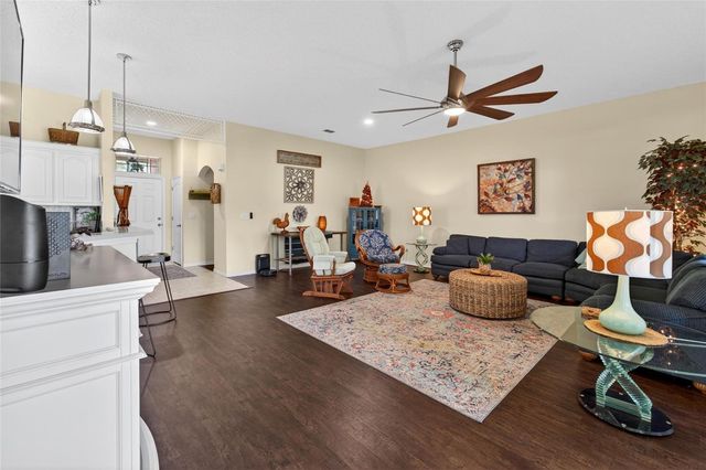 2312 BROOKFIELD GREENS CIRCLE 61, Sun City Center, FL 33573
