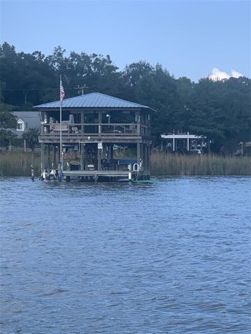 3969 Scenic Drive, Mobile, AL 36605