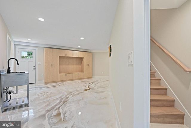 10900 HUNTER STATION RD, Vienna, VA 22181