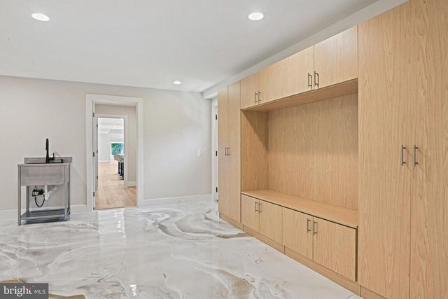 10900 HUNTER STATION RD, Vienna, VA 22181