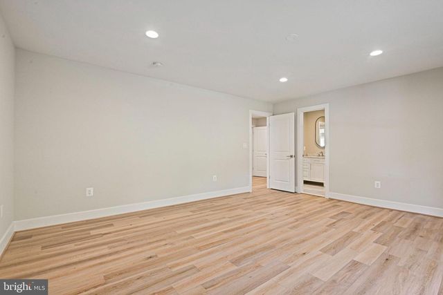 10900 HUNTER STATION RD, Vienna, VA 22181