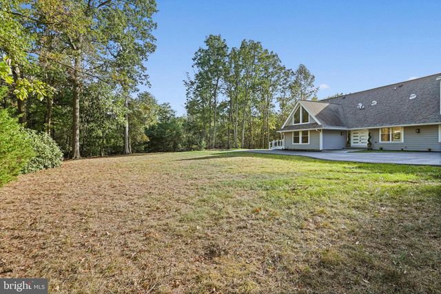 10900 HUNTER STATION RD, Vienna, VA 22181