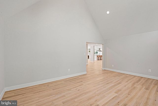 10900 HUNTER STATION RD, Vienna, VA 22181