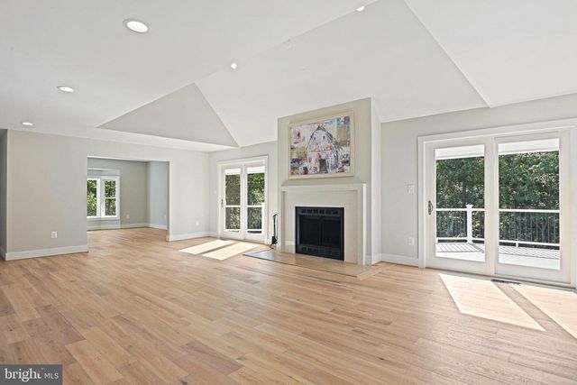 10900 HUNTER STATION RD, Vienna, VA 22181