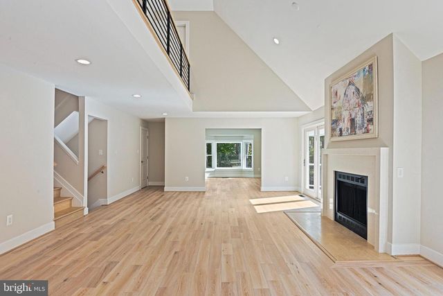 10900 HUNTER STATION RD, Vienna, VA 22181