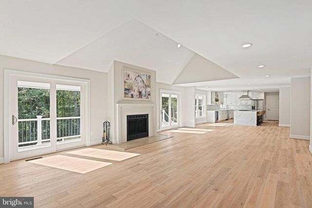10900 HUNTER STATION RD, Vienna, VA 22181