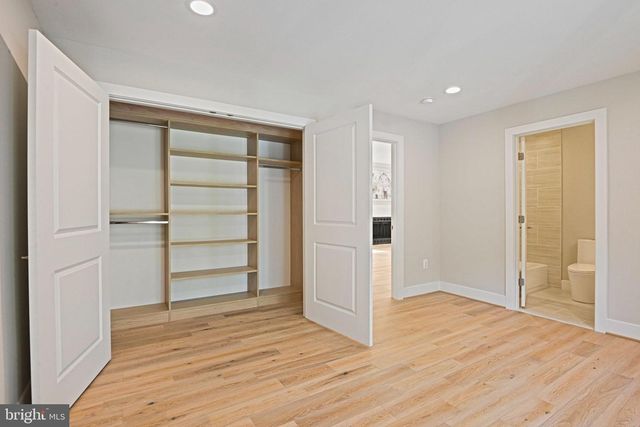 10900 HUNTER STATION RD, Vienna, VA 22181
