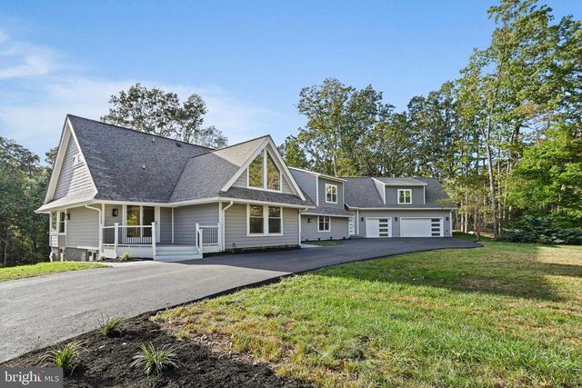 10900 HUNTER STATION RD, Vienna, VA 22181
