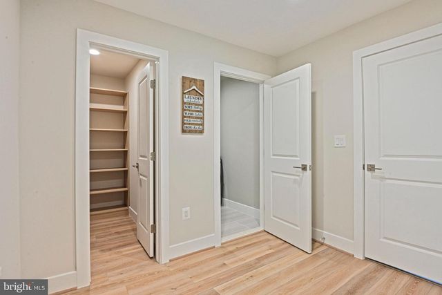 10900 HUNTER STATION RD, Vienna, VA 22181
